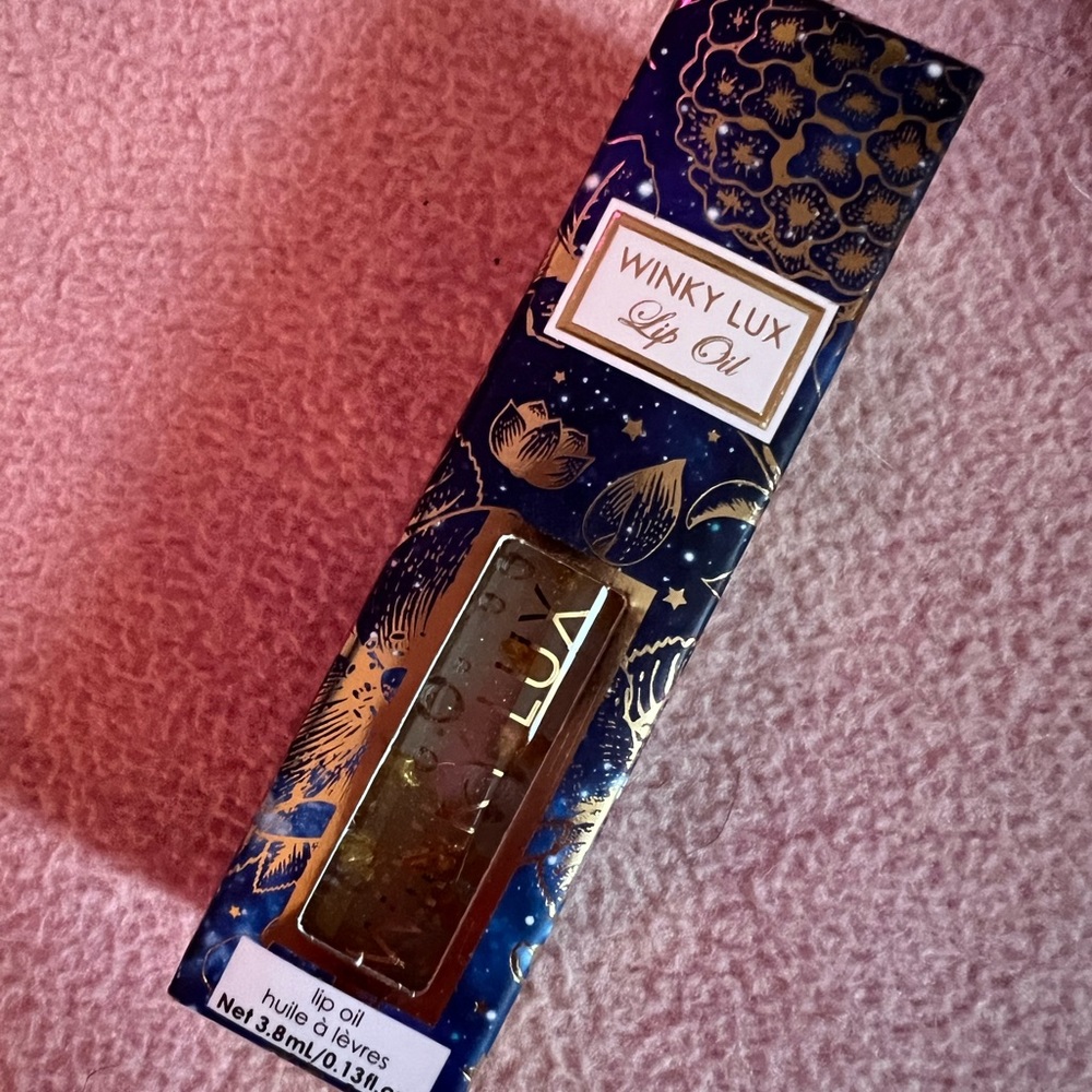 NIB Winky Lux Lip Oil